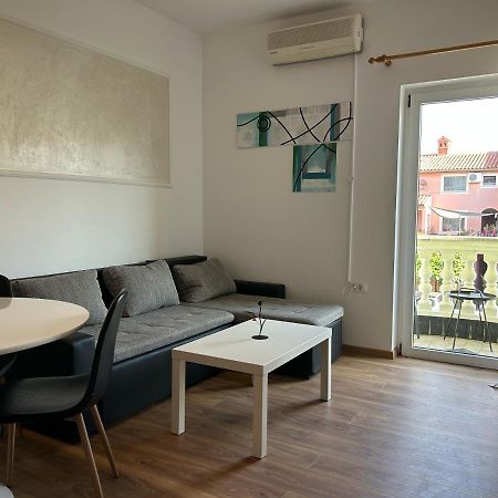Jela Apartment With A Big Balcony 普拉 外观 照片